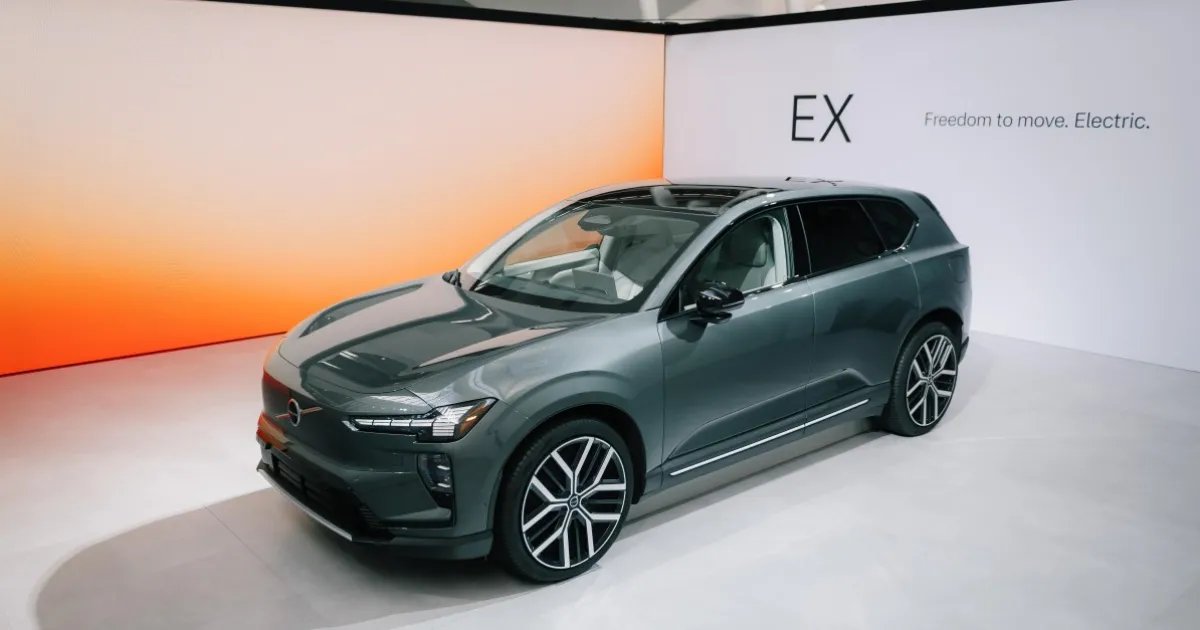 Gemini interprète les panneaux de stationnement avec Volvo